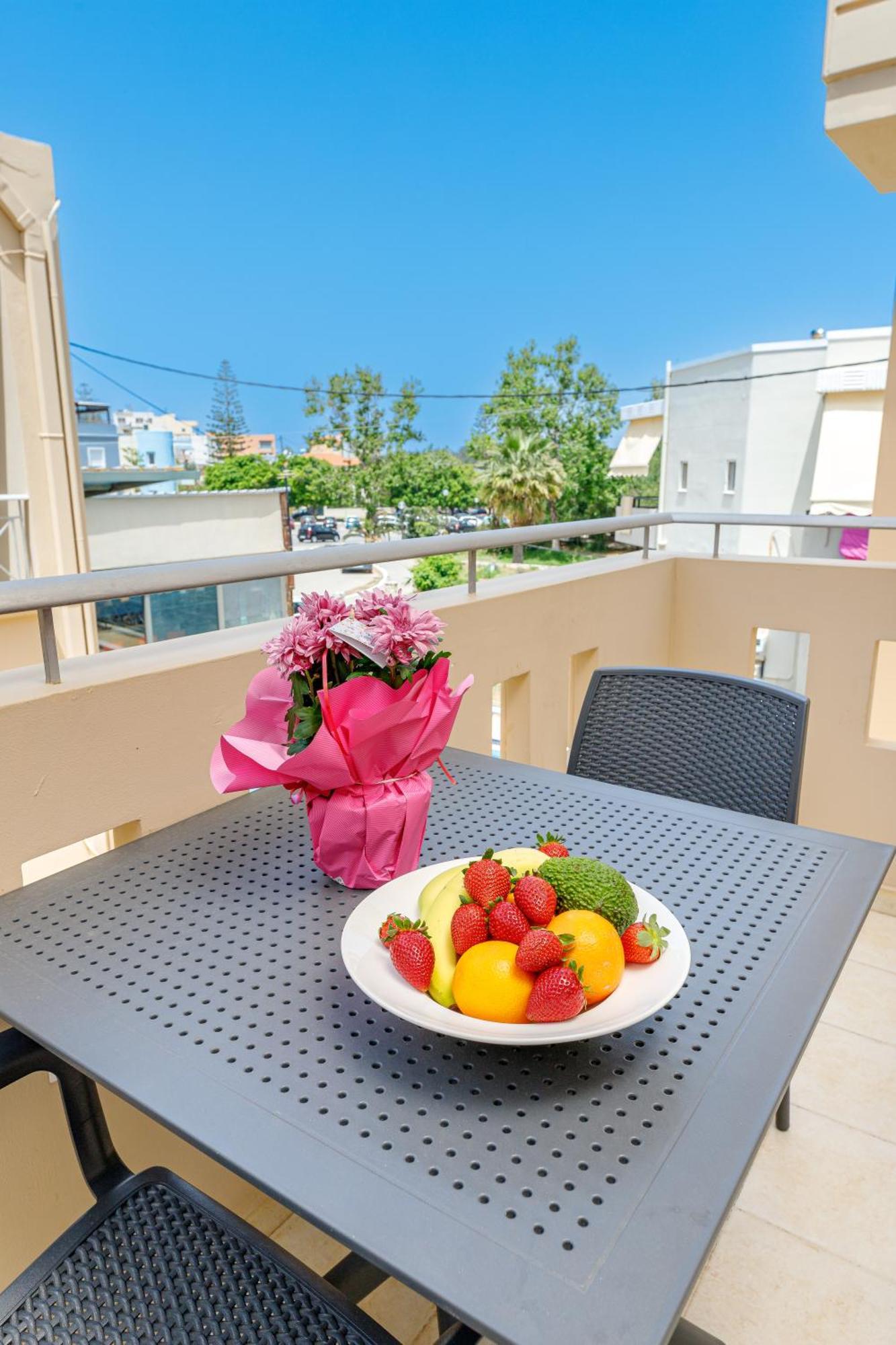 Sun Beach Apartments Kato Daratso Exterior photo